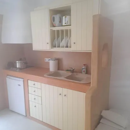 With Kitchenette For 4 Guests Greece *